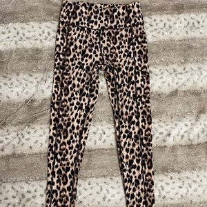 Cheetah 7/8 Leggings with Pockets!